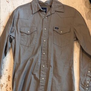 Wrangler Men's Long-Sleeve Button-Down Shirt in Taupe Gray